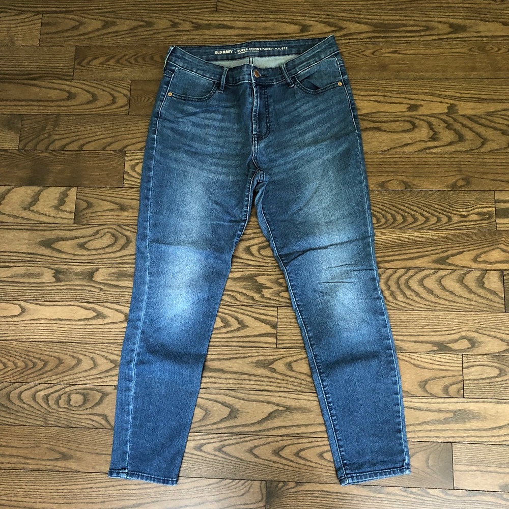 Old Navy Mid Rise Super Skinny Jean
